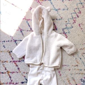 H&M white fleece zip up outfit